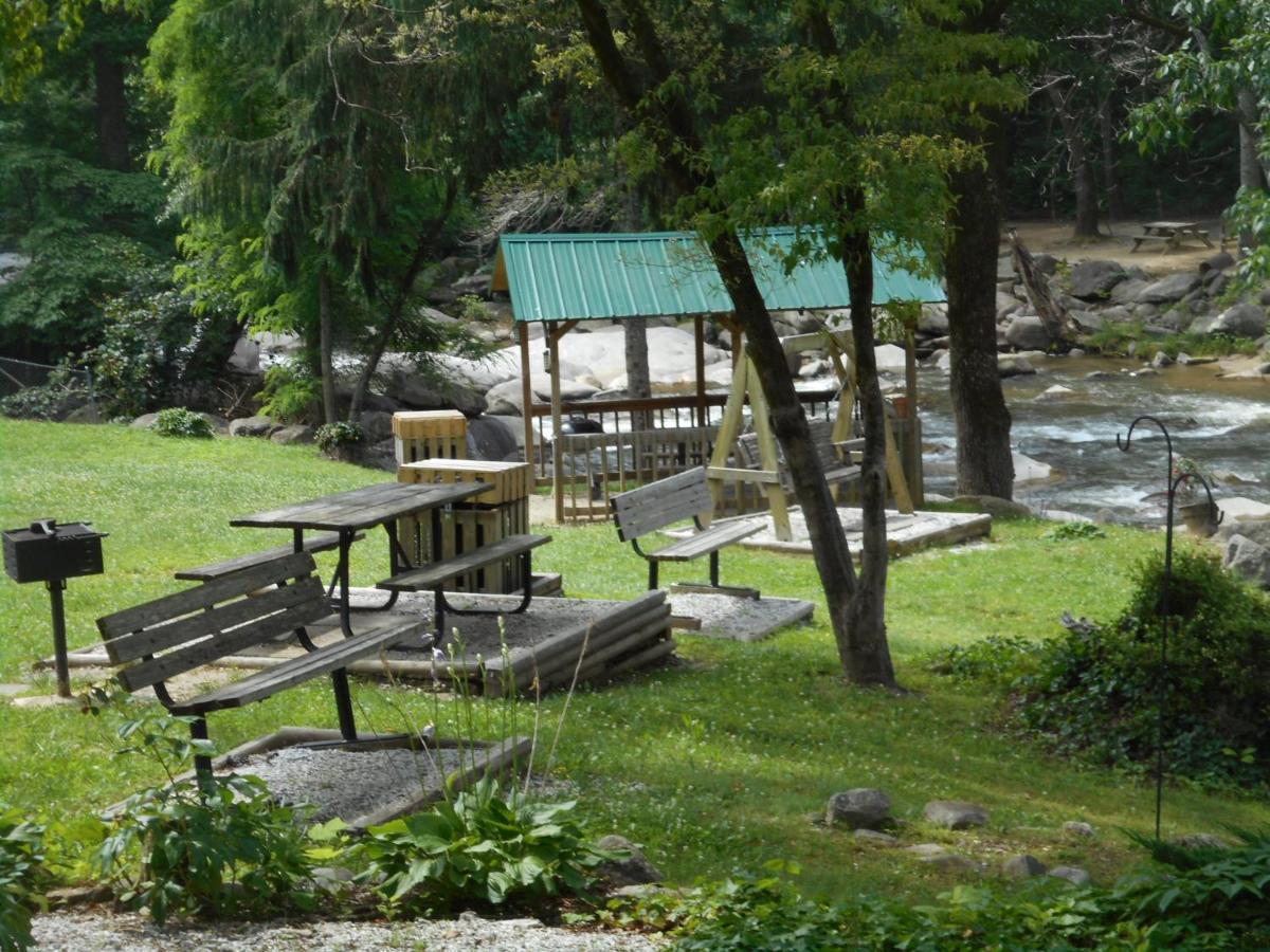 Hotel The Evening Shade River And